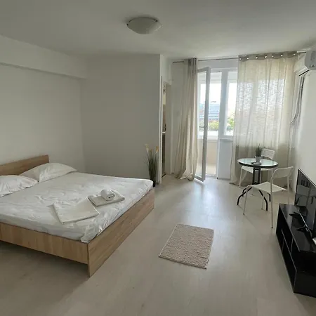 Near Center 1 Apartment *